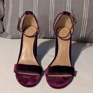 Velvet purple strapped heels